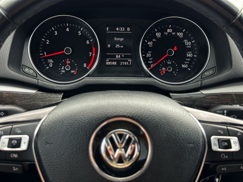 Volkswagen Passat 2016 price $12,777