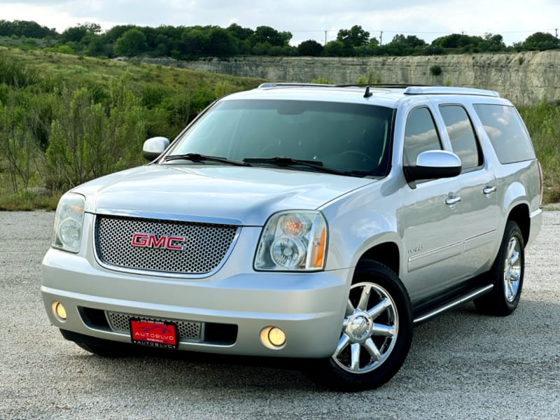 GMC Yukon XL Denali AWD 2014 price $18,981