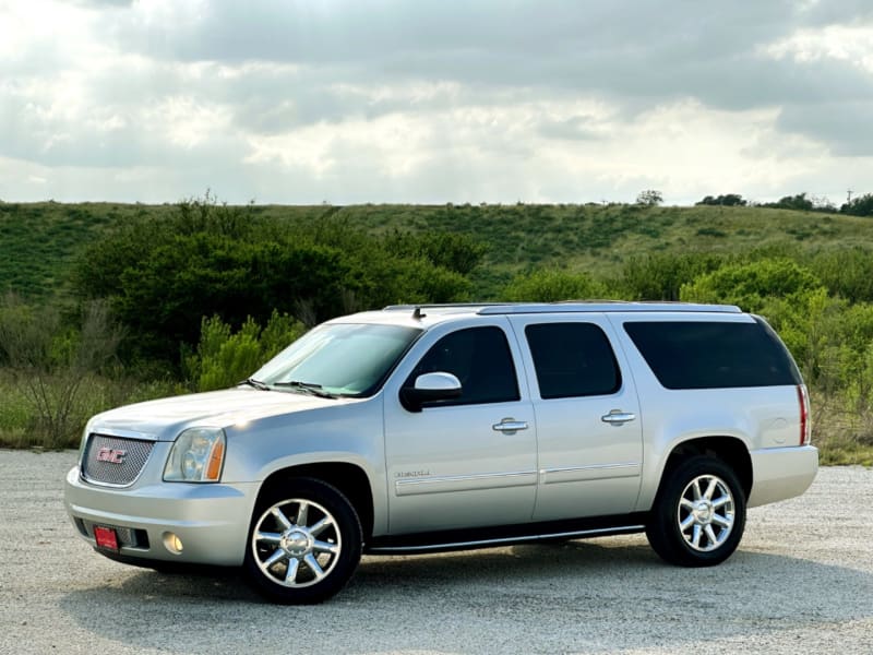 GMC Yukon XL Denali AWD 2014 price $18,981