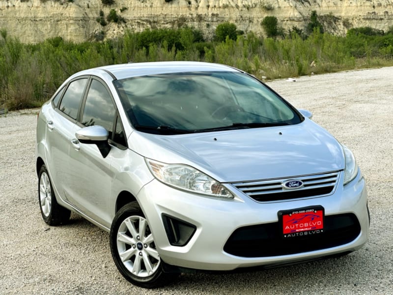 Ford Fiesta 2013 price $5,997