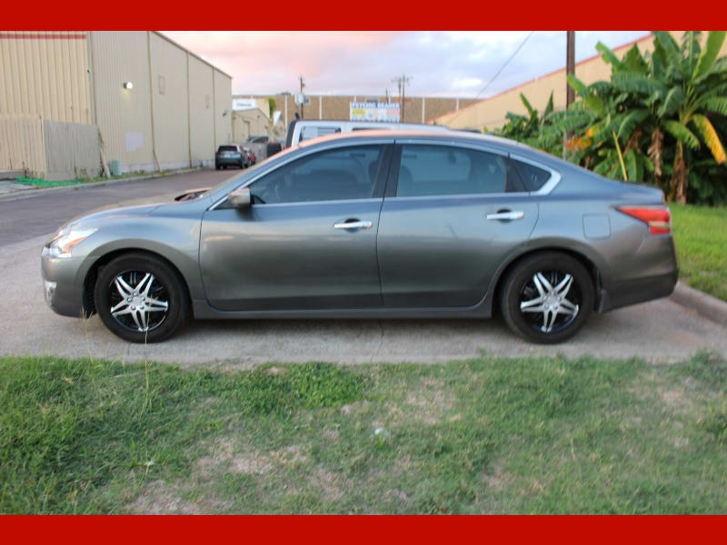 Nissan Altima 2015 price $7,499