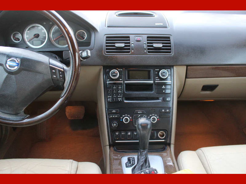 Volvo XC90 2011 price $6,499