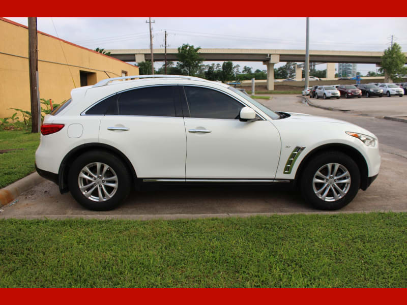 Infiniti QX70 2015 price $10,999