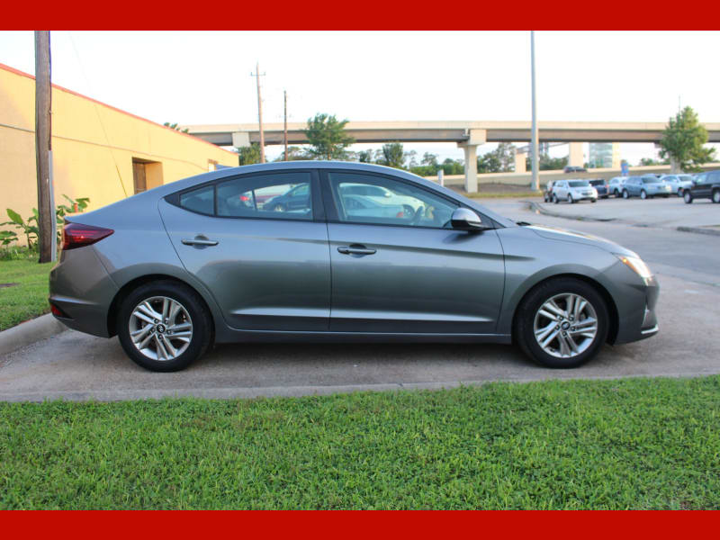 Hyundai Elantra 2020 price $10,999