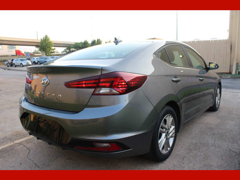 Hyundai Elantra 2020 price $10,999