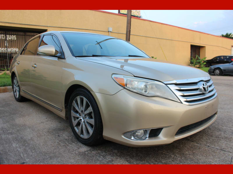 Toyota Avalon 2011 price $9,999