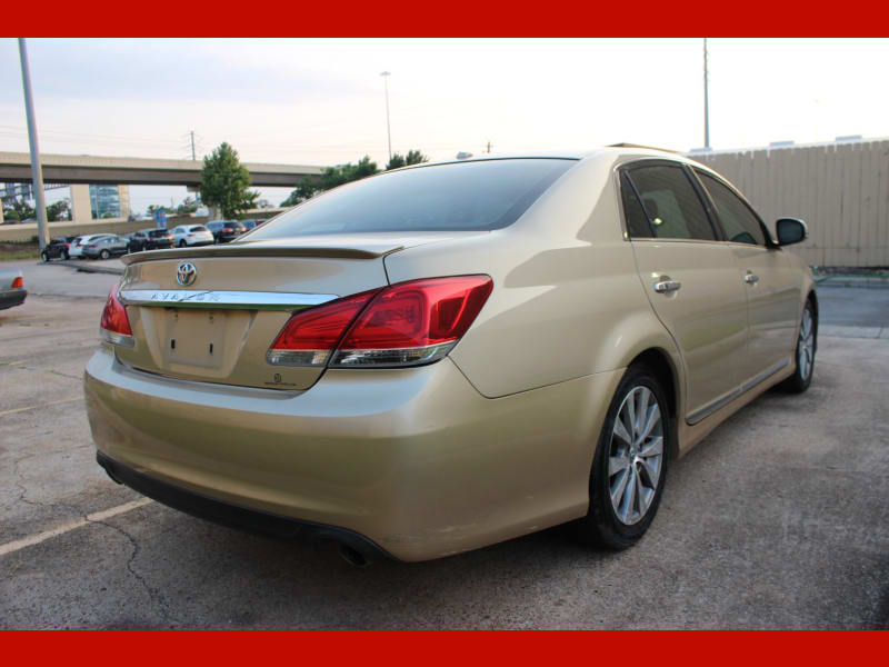 Toyota Avalon 2011 price $9,999