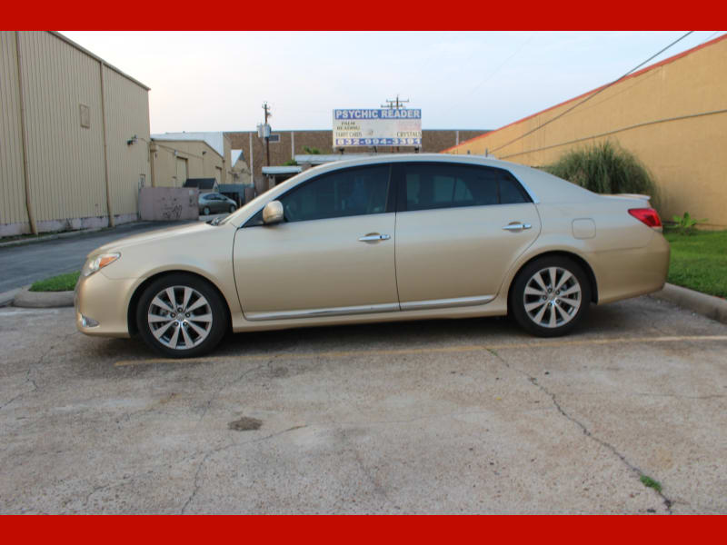 Toyota Avalon 2011 price $9,999