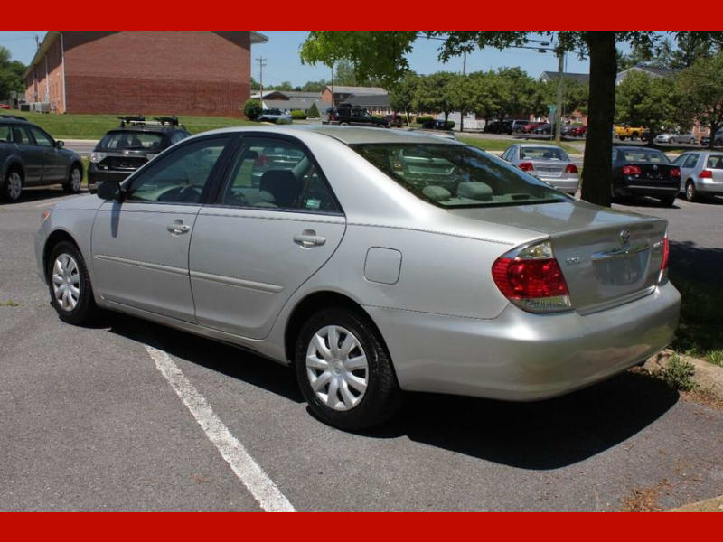 Toyota Camry 2005 price $9,999