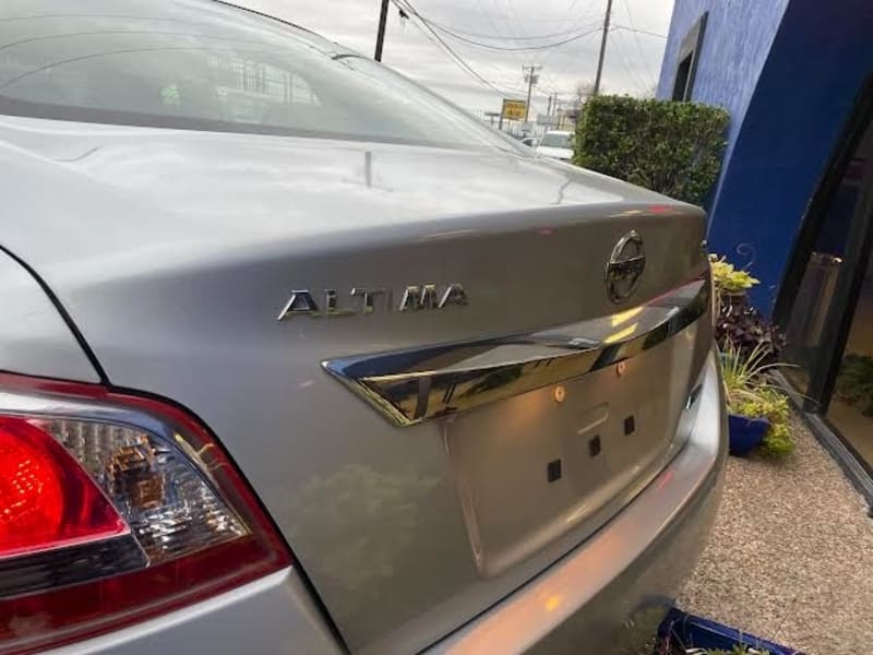 Nissan Altima 2013 price $1,300 Down