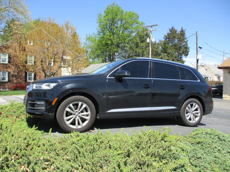 Audi Q7 2017 price $14,900