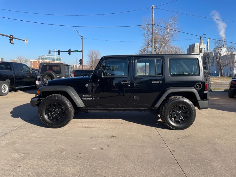 Jeep Wrangler Unlimited 2013 price $13,900