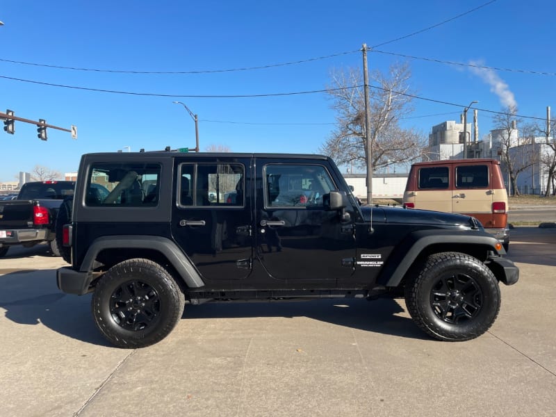 Jeep Wrangler Unlimited 2013 price $13,900