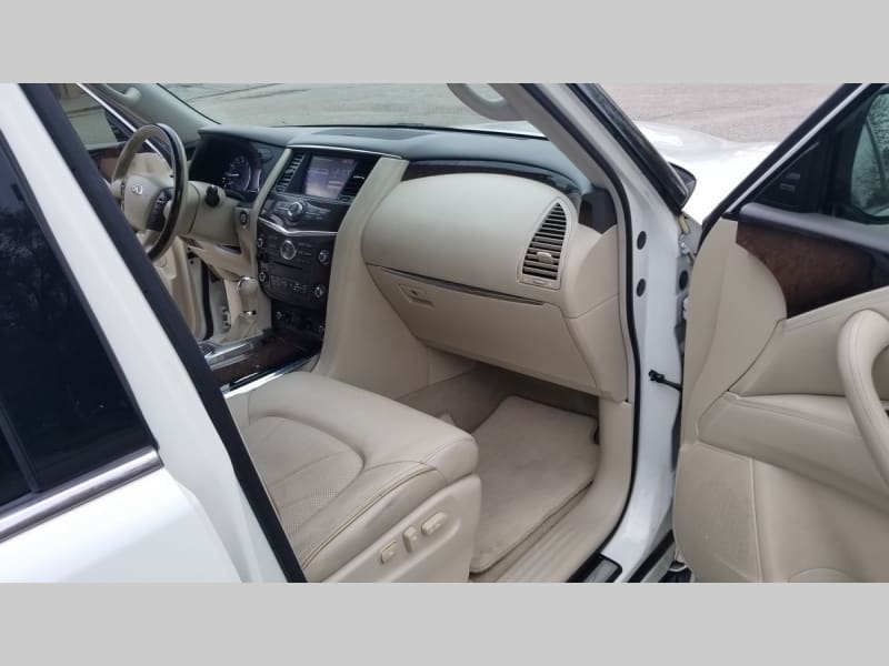 Infiniti QX80 2014 price $15,400