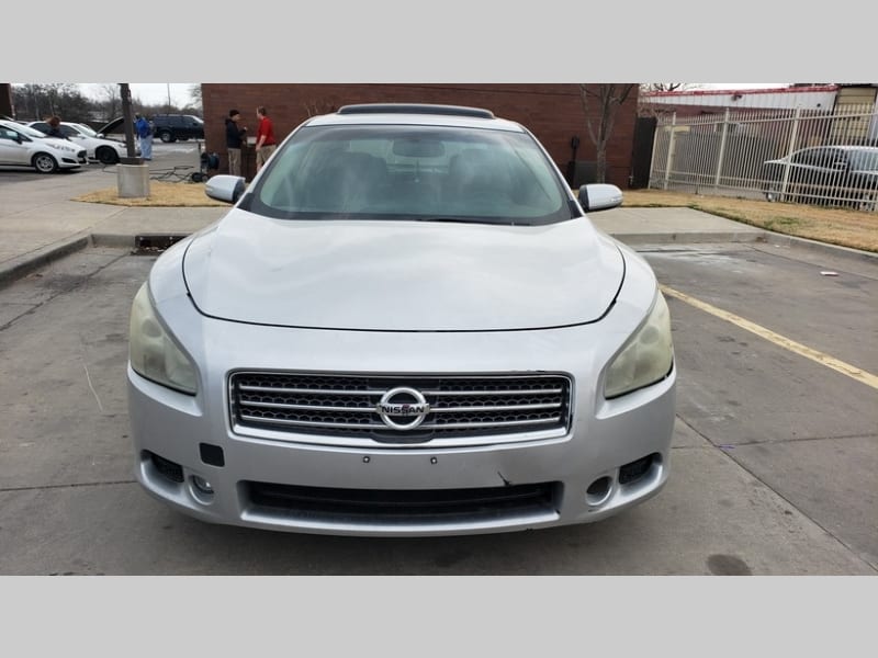 Nissan Maxima 2011 price $7,000