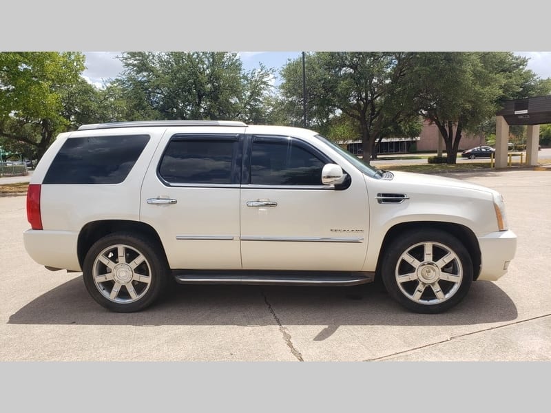 Cadillac Escalade 2010 price $12,500