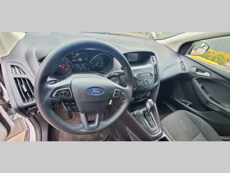 Ford Focus 2018 price $8,900