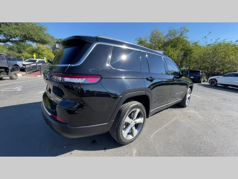 Jeep Grand Cherokee L 2021 price $43,000