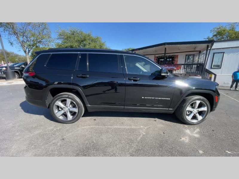 Jeep Grand Cherokee L 2021 price $43,000