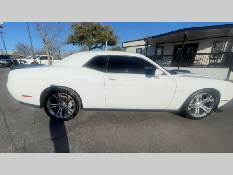 Dodge Challenger 2022 price $39,000