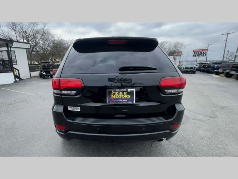 Jeep Grand Cherokee 2018 price $26,000