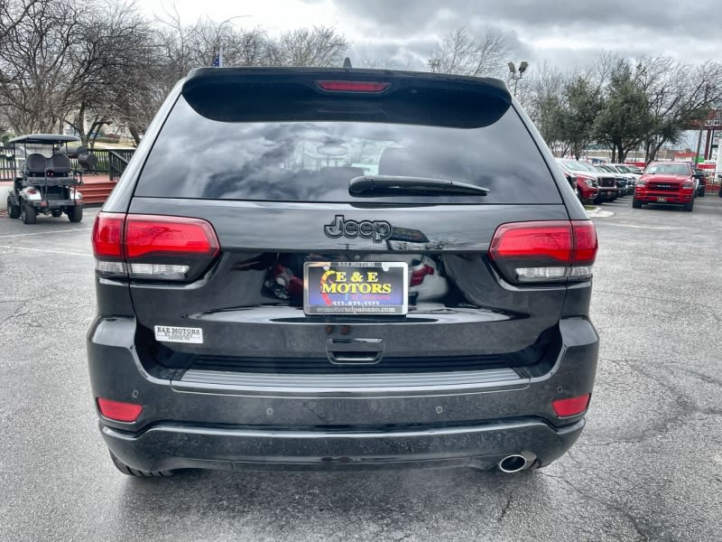 Jeep Grand Cherokee 2018 price $27,000