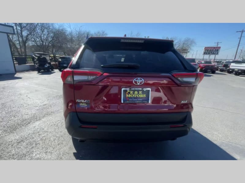 Toyota RAV4 2021 price $27,000