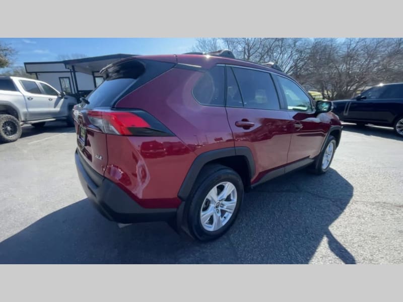 Toyota RAV4 2021 price $27,000