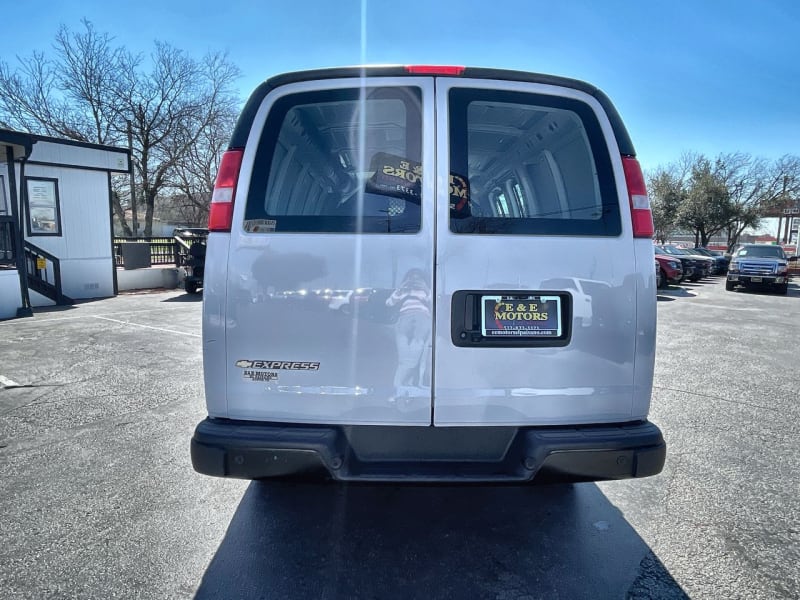 Chevrolet Express Cargo Van 2021 price $26,000