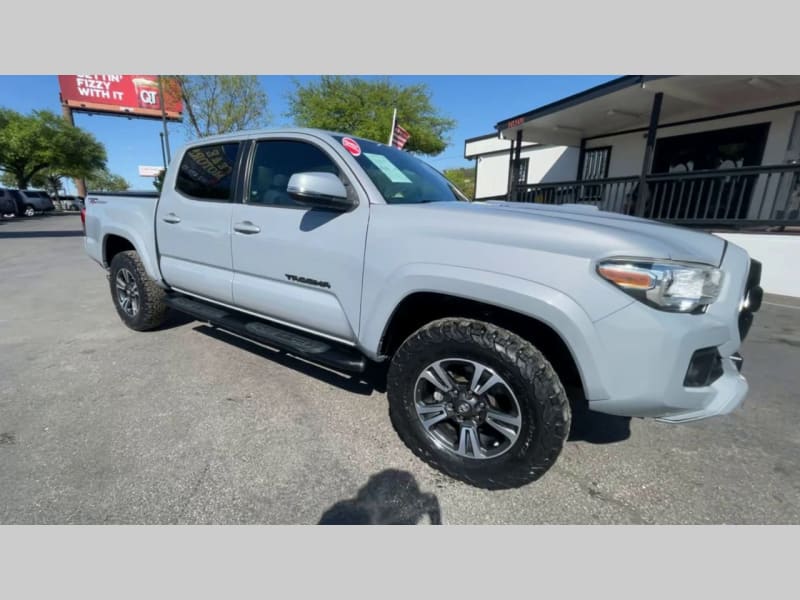 Toyota Tacoma 2018 price $36,000