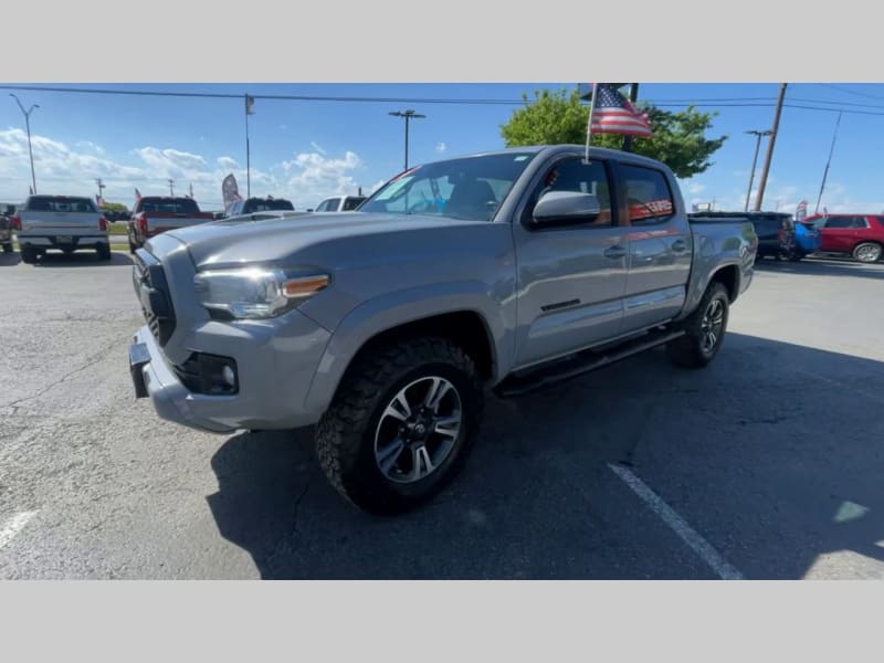 Toyota Tacoma 2018 price $36,000