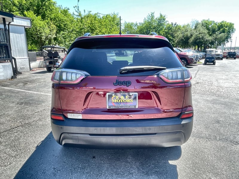 Jeep Cherokee 2019 price $25,000