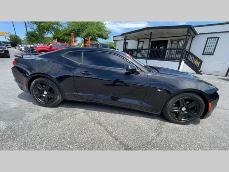 Chevrolet Camaro 2020 price $26,000