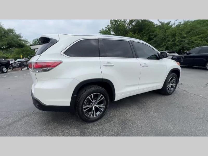 Toyota Highlander 2016 price $19,500