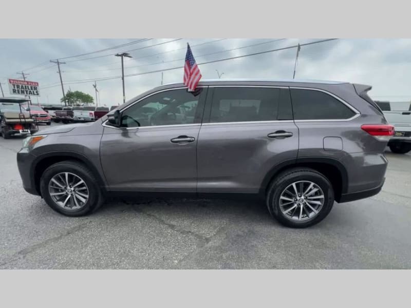 Toyota Highlander 2019 price $25,000