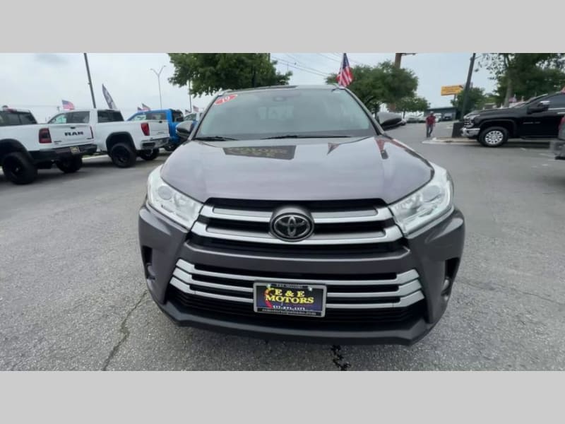 Toyota Highlander 2019 price $25,000