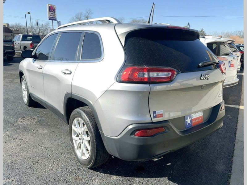 Jeep Cherokee SUV 2018 price $15,495