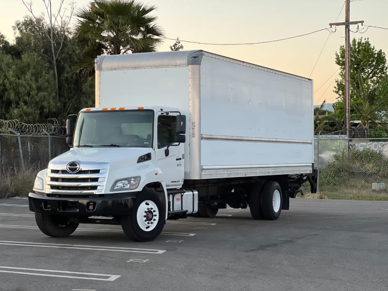 Hino 268 Box Truck 26ft 2016 price $44,900