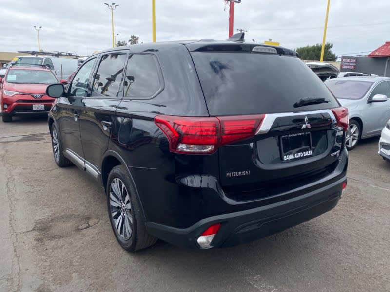 MITSUBISHI OUTLANDER 2019 price $16,988