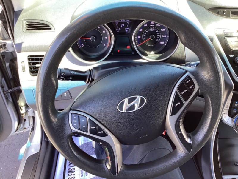 HYUNDAI ELANTRA 2013 price $8,988