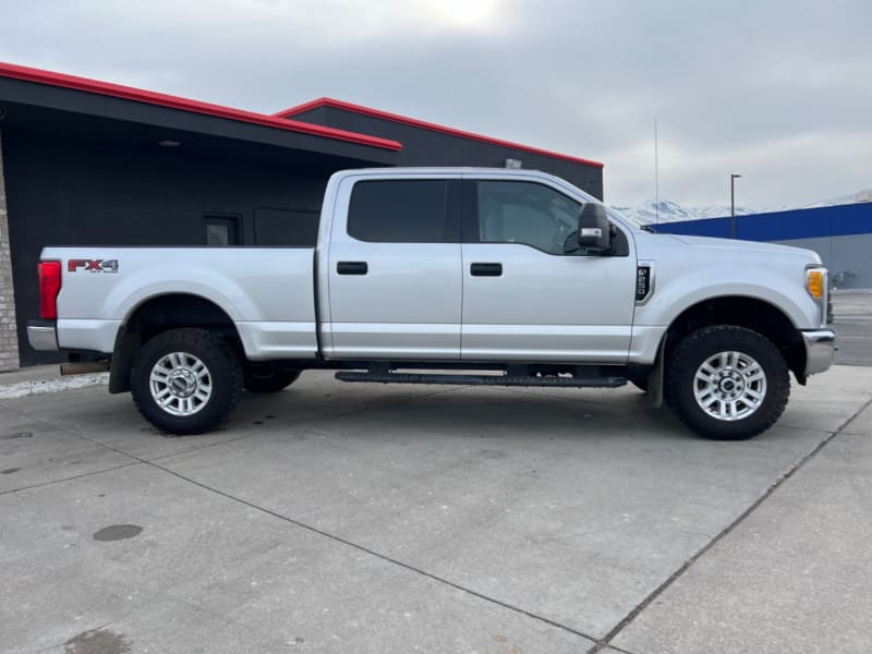 Ford Super Duty F-250 2017 price $33,800