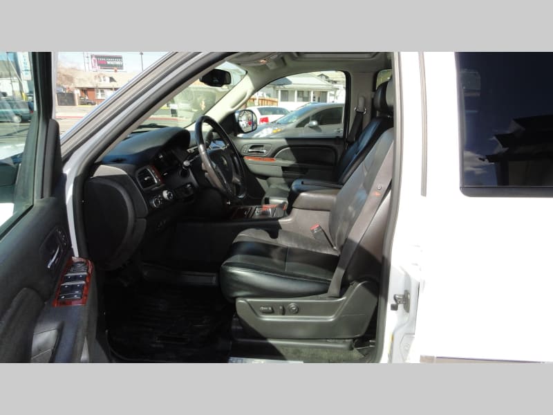 Chevrolet Suburban 2011 price $11,950