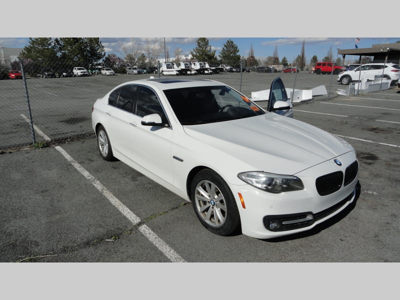 BMW 5-Series 2015 price $12,950