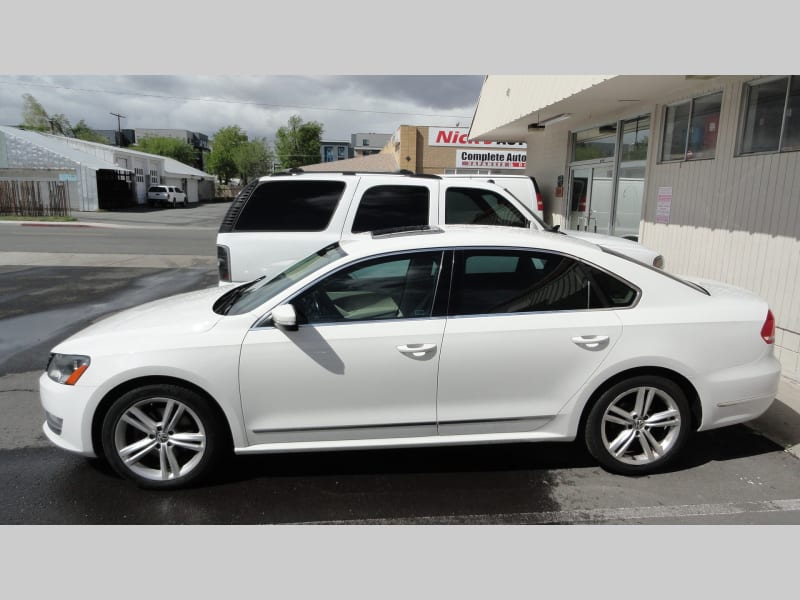 Volkswagen Passat 2015 price $9,450