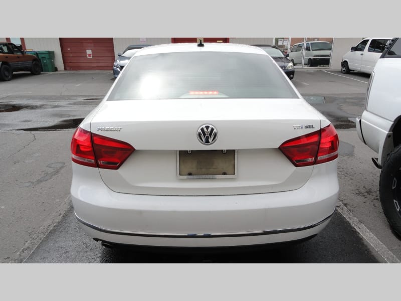 Volkswagen Passat 2015 price $9,450