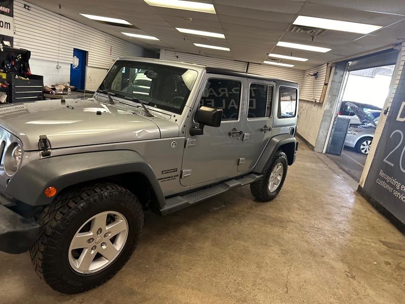 JEEP WRANGLER UNLIMI 2015 price $15,999