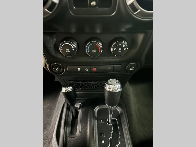 JEEP WRANGLER UNLIMI 2015 price $15,999