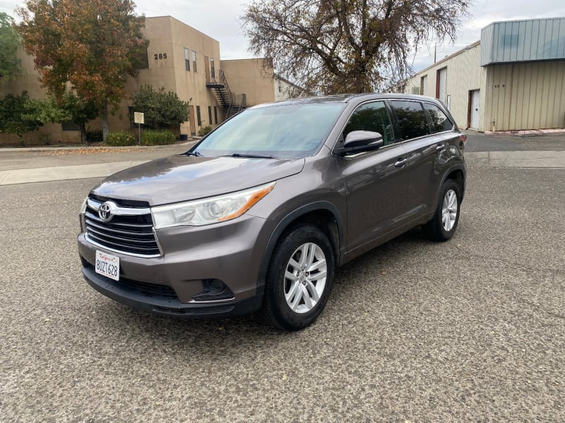 Toyota Highlander 2014 price $15,995