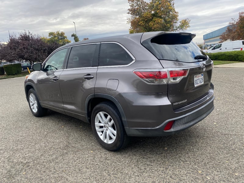 Toyota Highlander 2014 price $15,995