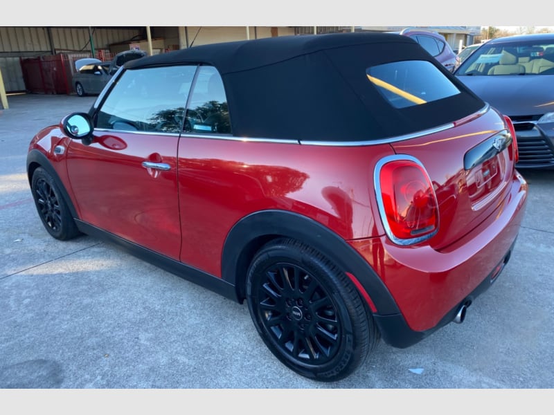 Mini Cooper Convertible 2016 price $14,990